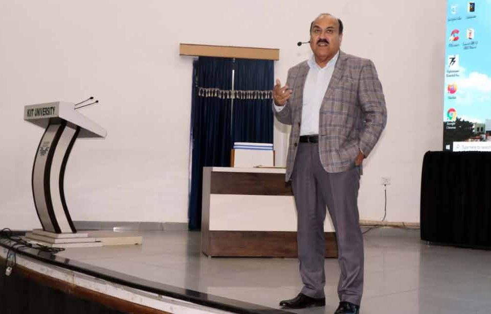 Mr. Harish Kohli, President & Managing Director, ACER India Private Limited